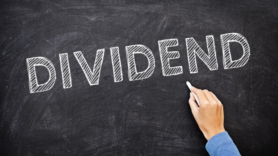 Dividend Investor Making $1,000 Per Month With Just $40,000 Invested Shares His 'Hyper Dividend' Portfolio: Top 9 Stocks and ETFs