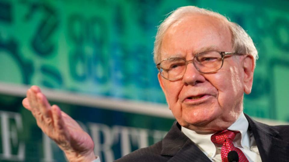 Warren Buffett Says He Wouldn't Be Successful Today If He Didn't Take This $100 College Class: 'I Was That Terrified'