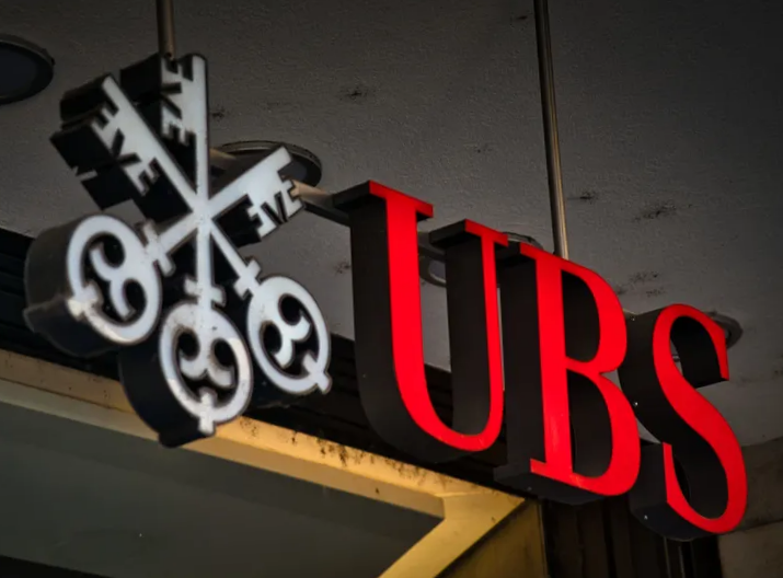 UBS Group (NYSE: UBS) Stock Trending as Q1 Earnings and Revenue Decline — Stockburger