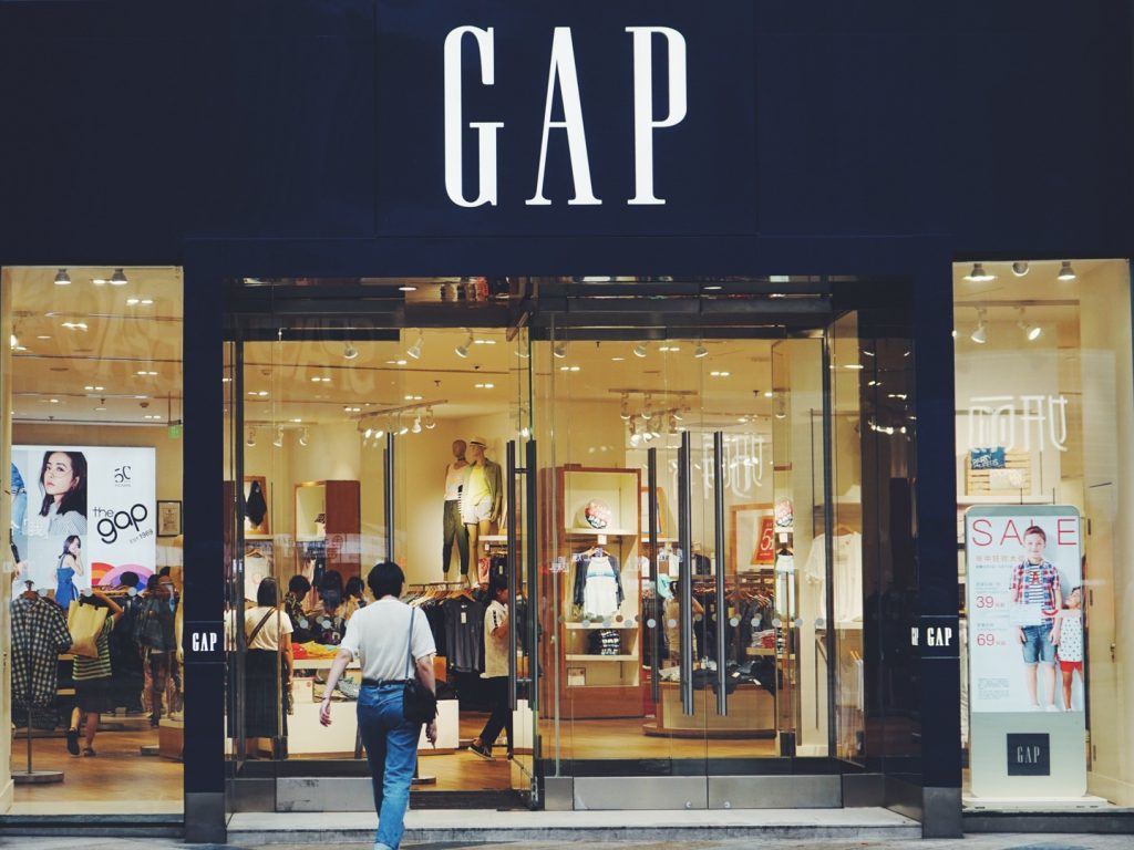 Gap CEO Says Banana Republic Has Begun Its Long-Awaited Turnaround as Tariffs Loom Over Outlook — Stockburger