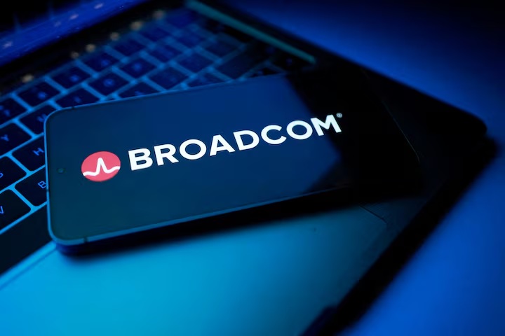 Broadcom Shares Jump After Beating Earnings and Landing $10 Billion Order from a Mystery AI Customer — Stockburger