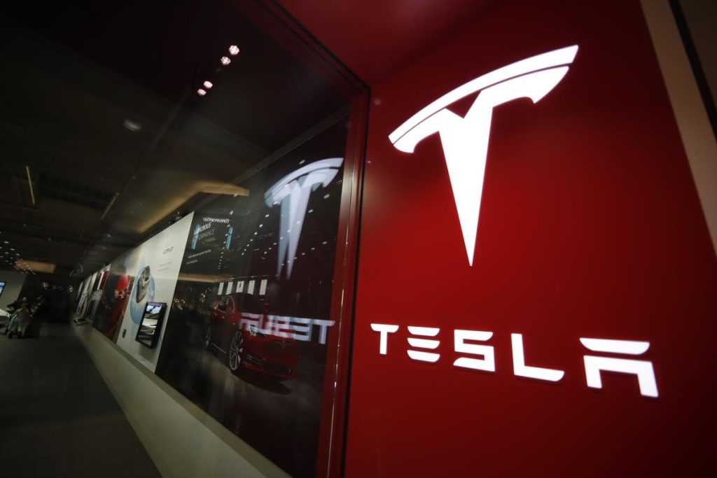 Tesla Smashes Q3 Delivery Records as Buyers Rush Before Federal EV Tax Credit Expiration — Stockburger